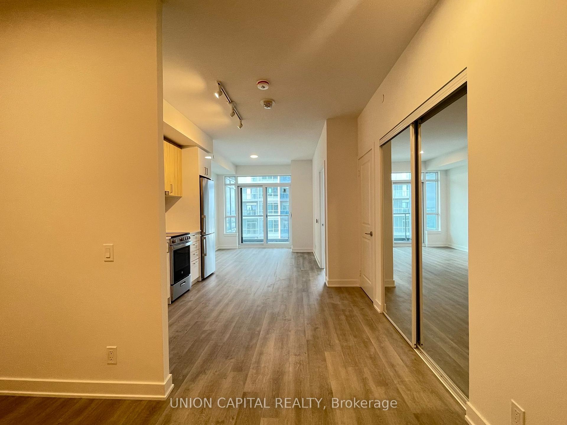 Photo 3 of Unit 1403, 50 Upper Mall Way, Vaughan, Brownridge — HOMEH
