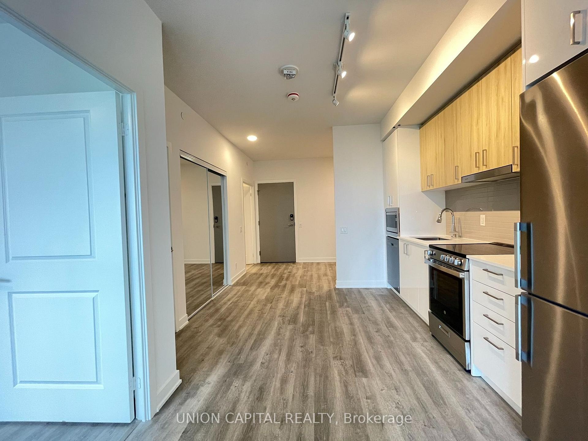 Photo 18 of Unit 1403, 50 Upper Mall Way, Vaughan, Brownridge — HOMEH
