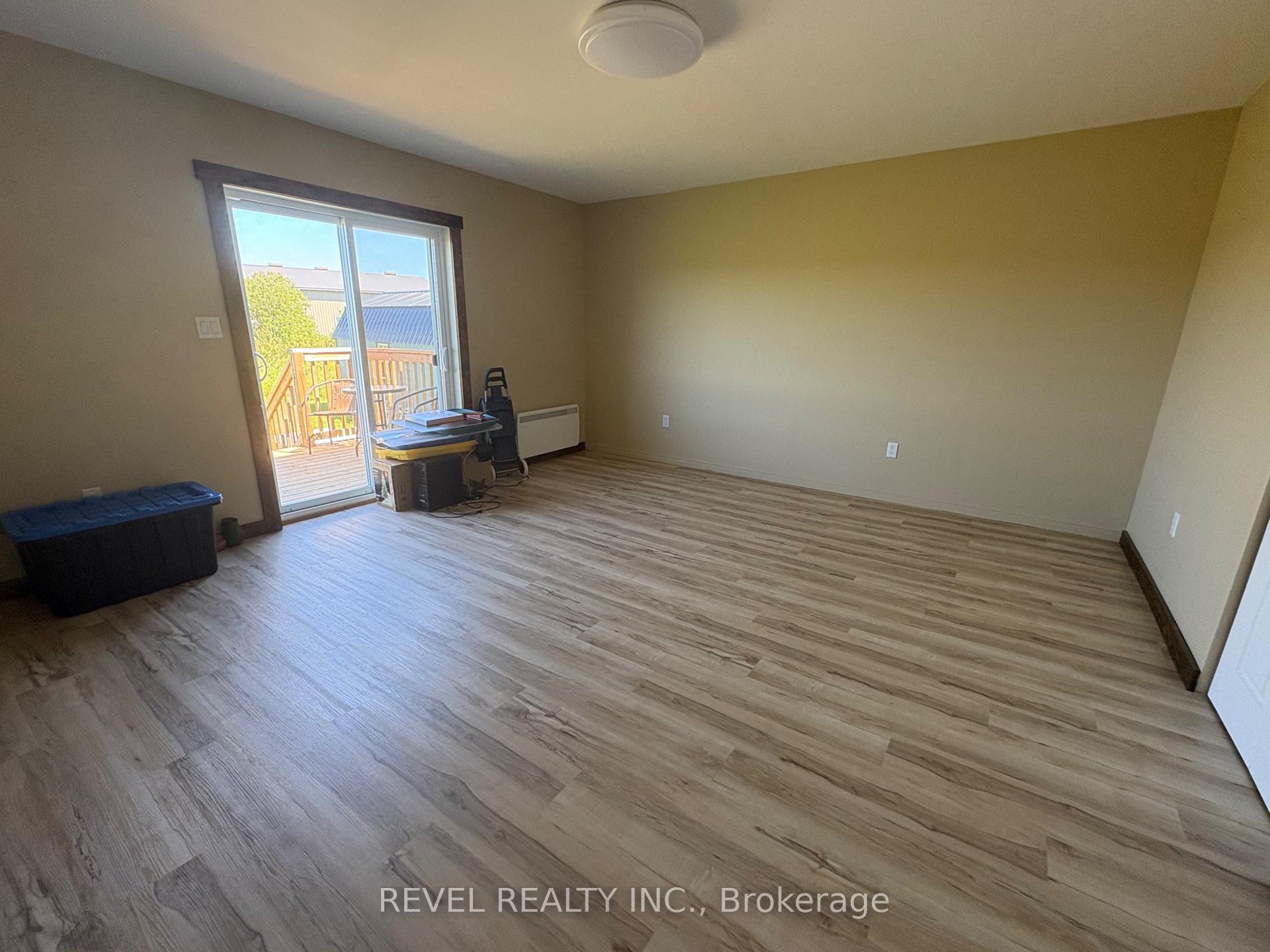 Photo 10 of 585 Conc 6 & 7 Concession, Cochrane — HOMEH