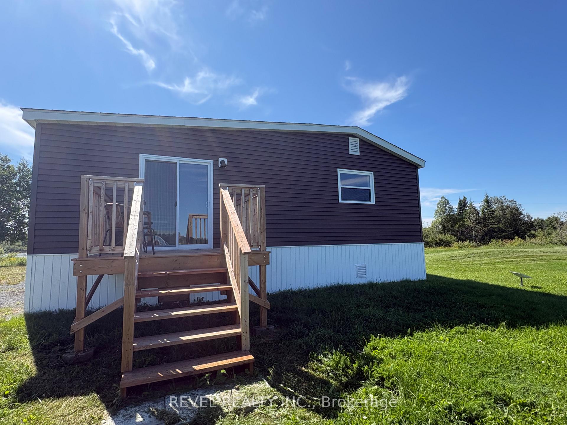 Photo 18 of 585 Conc 6 & 7 Concession, Cochrane — HOMEH
