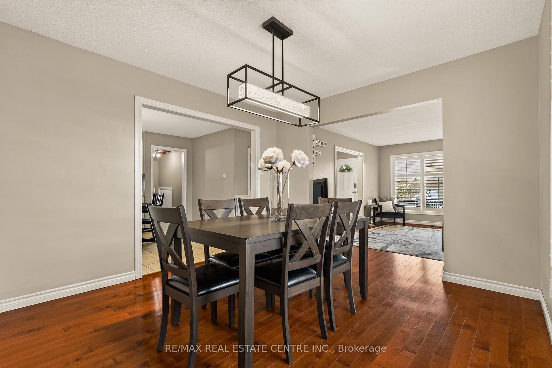 Photo 12 of 39 Trenholme Crescent, Hamilton, Trenholme — HOMEH