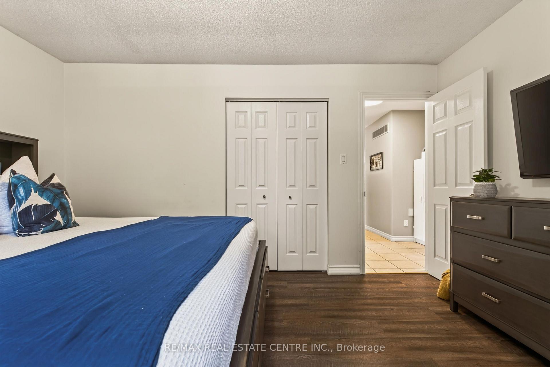 Photo 29 of 39 Trenholme Crescent, Hamilton, Trenholme — HOMEH