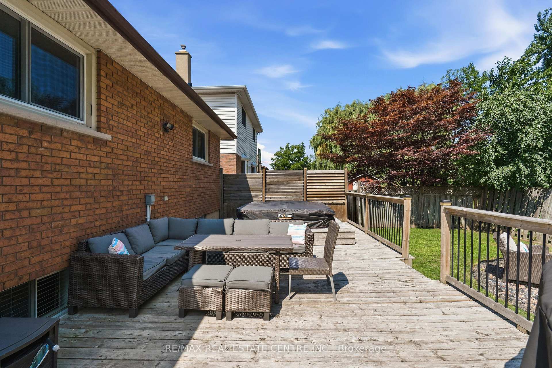 Photo 46 of 39 Trenholme Crescent, Hamilton, Trenholme — HOMEH