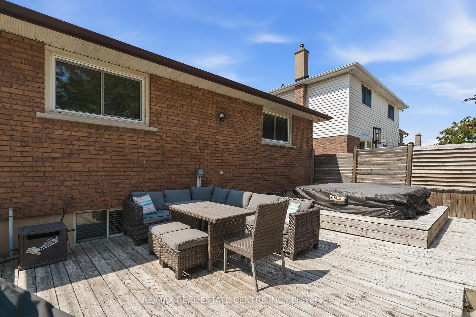 Photo 47 of 39 Trenholme Crescent, Hamilton, Trenholme — HOMEH