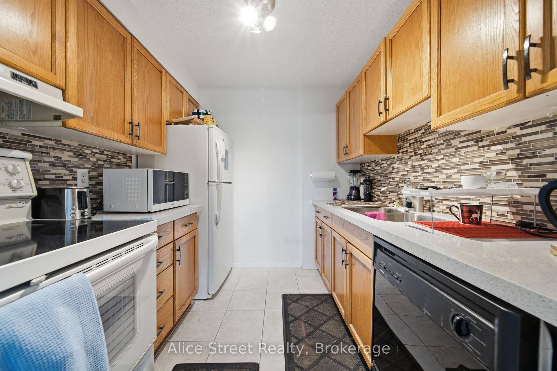 Photo 13 of Unit 607, 358 Waterloo Avenue, Guelph, Junction/Onward Willow — HOMEH