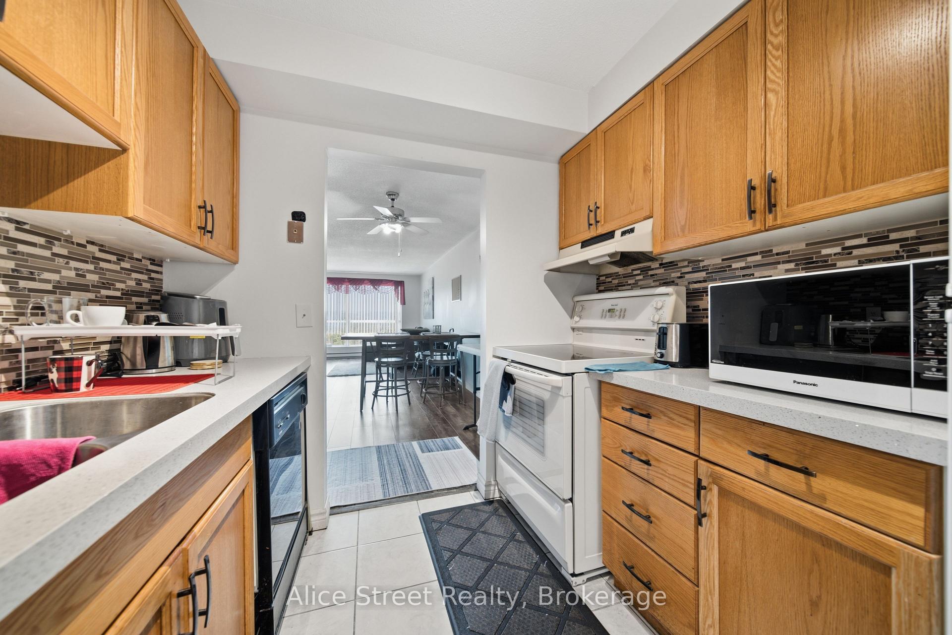 Photo 15 of Unit 607, 358 Waterloo Avenue, Guelph, Junction/Onward Willow — HOMEH