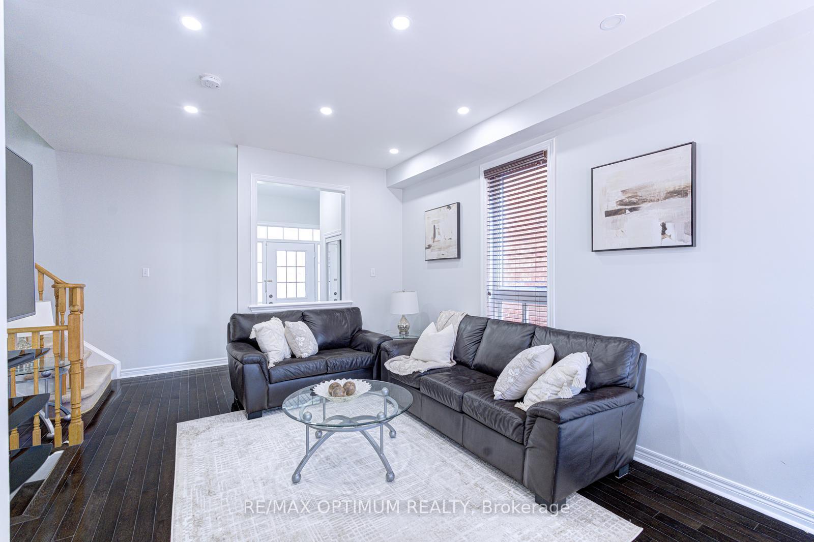 Photo 10 of 118 Nathaniel Crescent, Brampton, Bram West — HOMEH