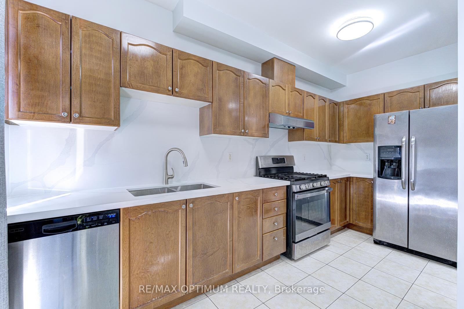 Photo 21 of 118 Nathaniel Crescent, Brampton, Bram West — HOMEH