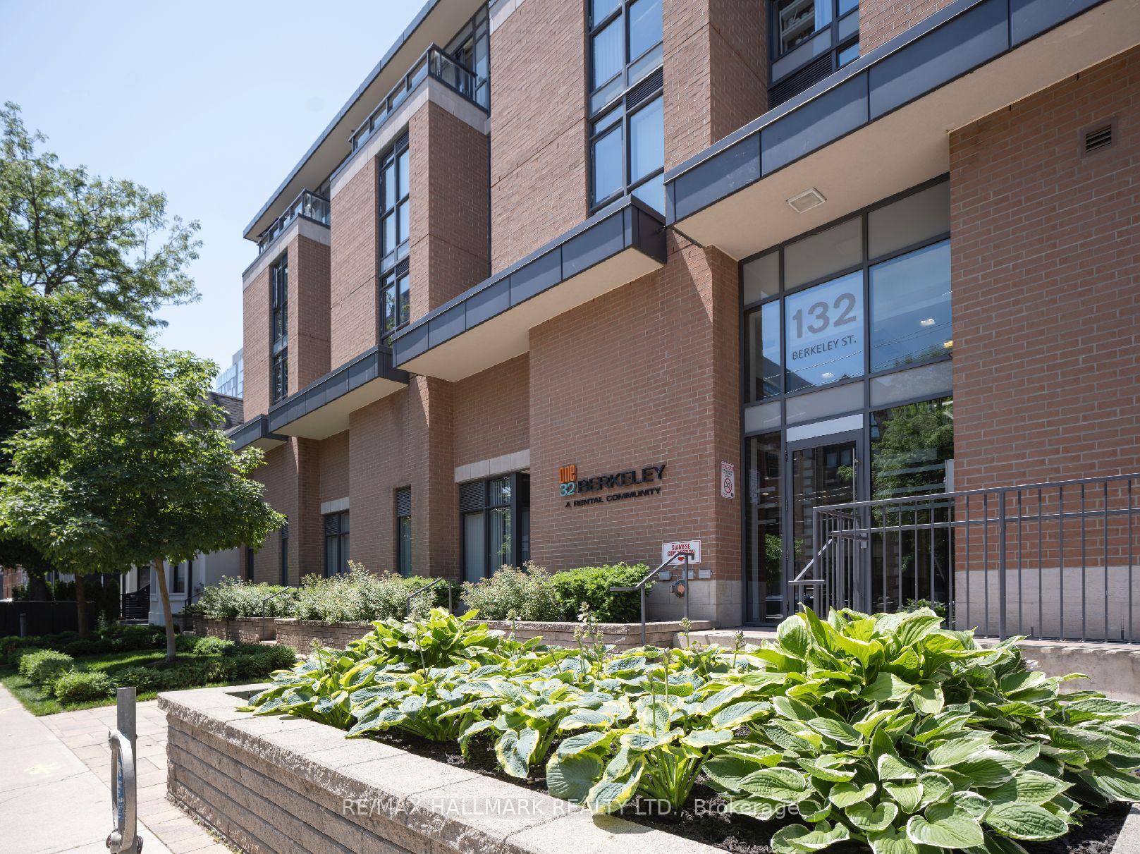 Photo 2 of Unit 1004, 132 Berkeley Street, Toronto, Moss Park — HOMEH