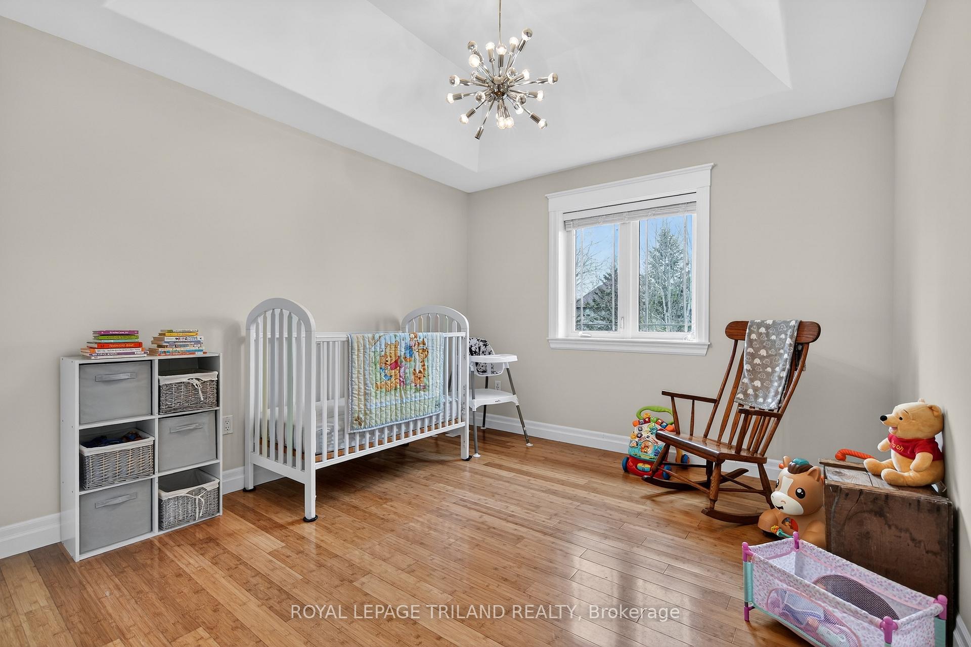 Photo 15 of 24 Earlscourt Terrace, Middlesex Centre, Kilworth — HOMEH
