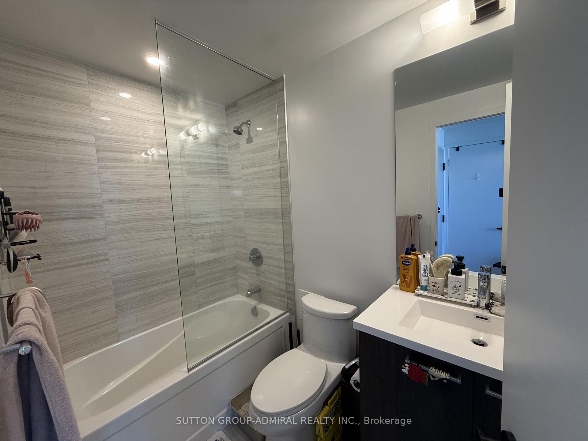 Photo 5 of Unit 5112, 195 Commerce Street, Vaughan, Vaughan Corporate Centre — HOMEH