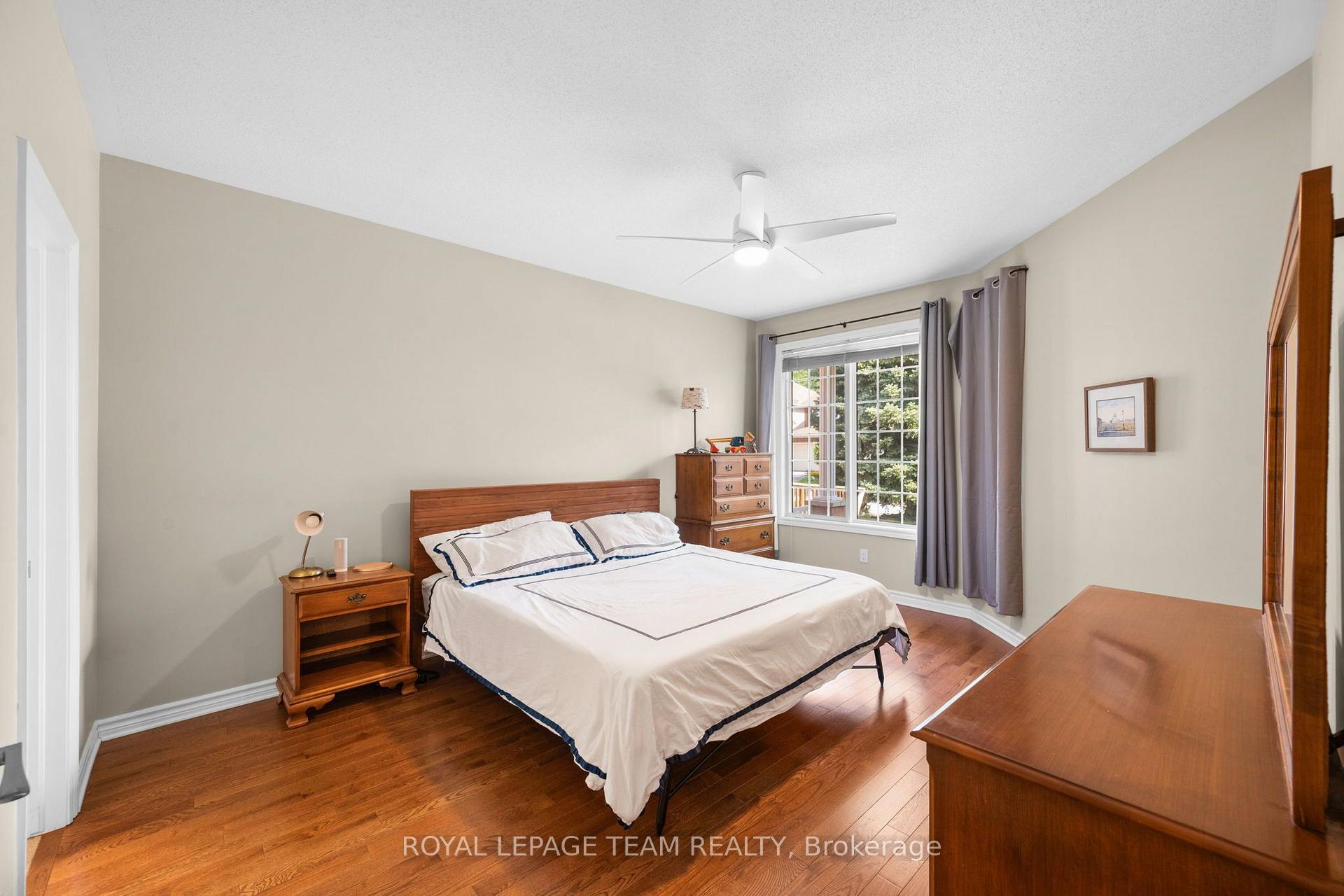 Photo 10 of 32 Trump Avenue, Ottawa, Central Park — HOMEH