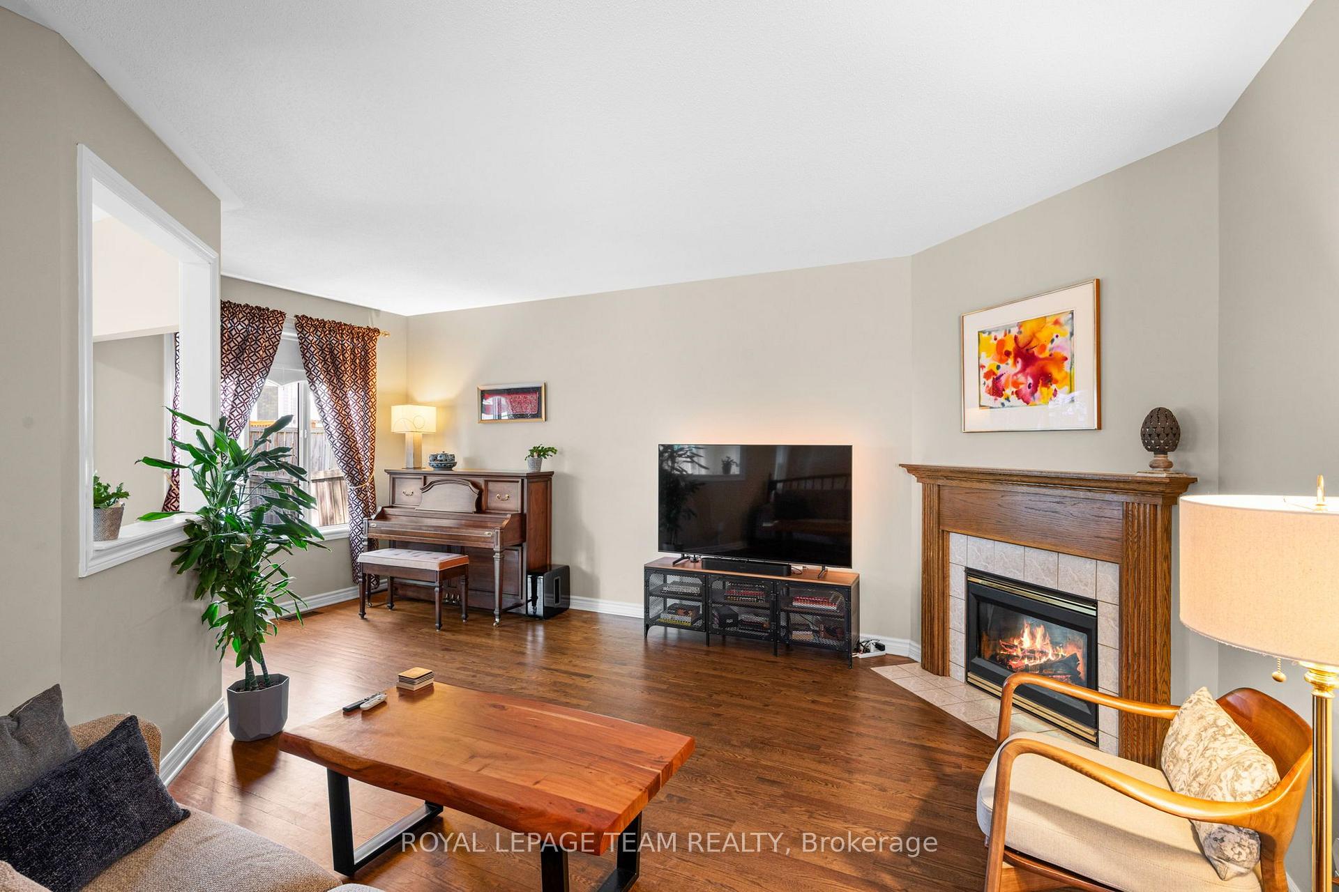 Photo 28 of 32 Trump Avenue, Ottawa, Central Park — HOMEH