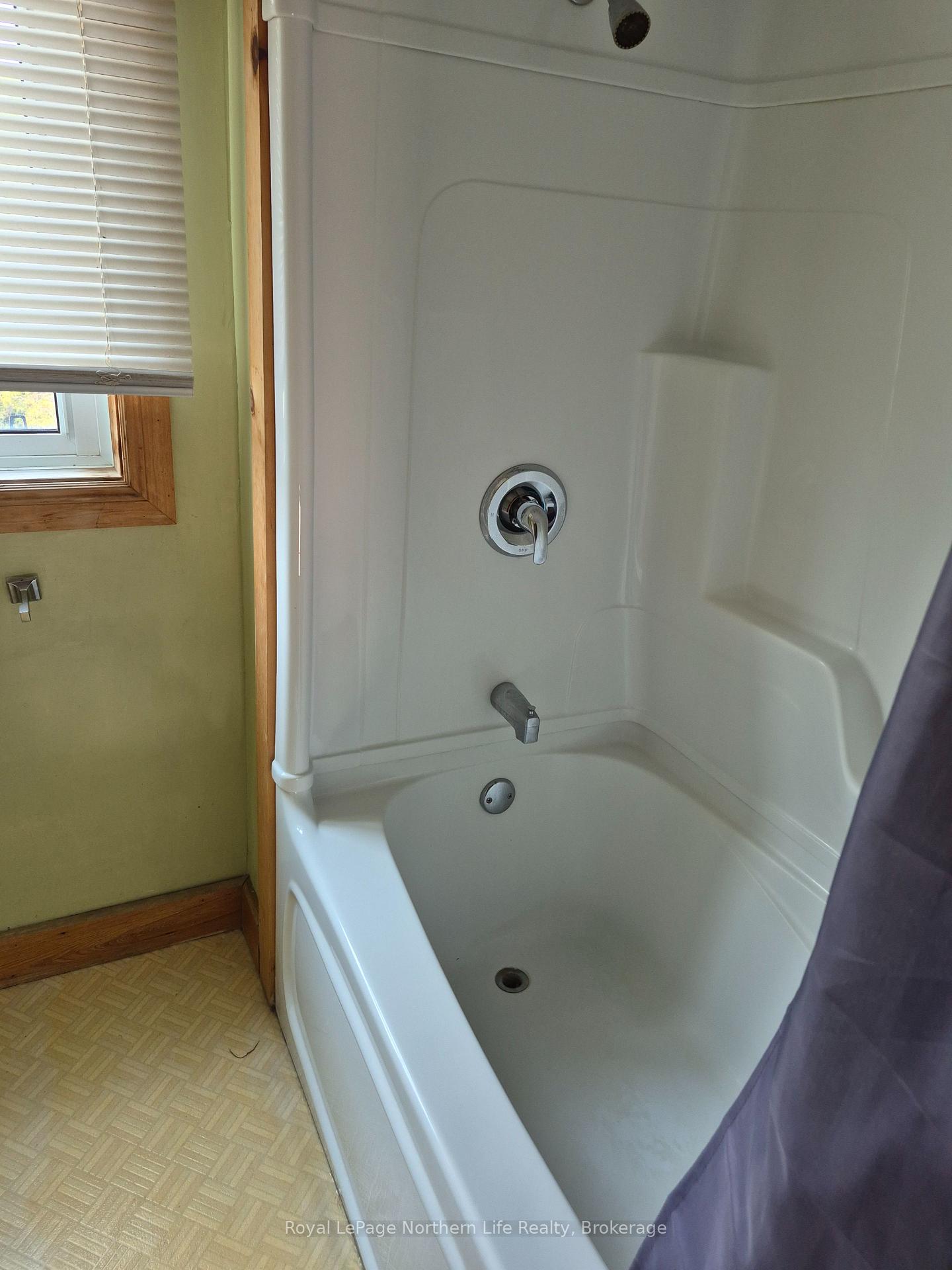 Photo 5 of 460 Earl Street, Mattawa — HOMEH