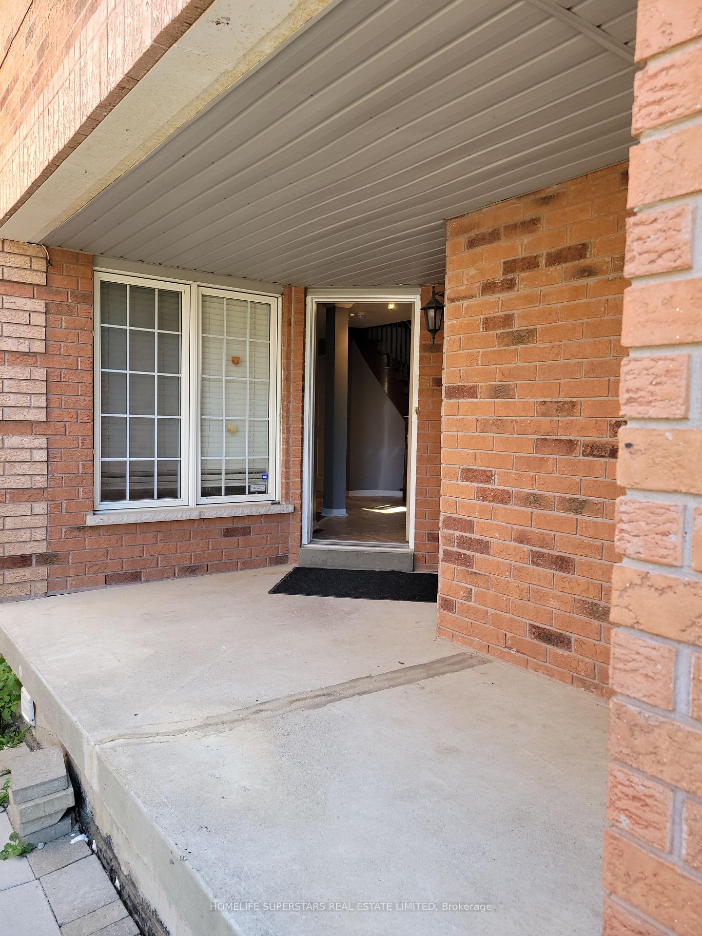 Photo 2 of 3784 Forest Bluff Crescent, Mississauga, Lisgar — HOMEH