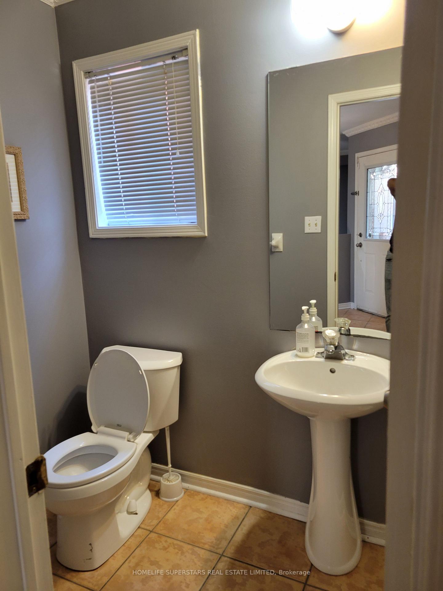 Photo 5 of 3784 Forest Bluff Crescent, Mississauga, Lisgar — HOMEH