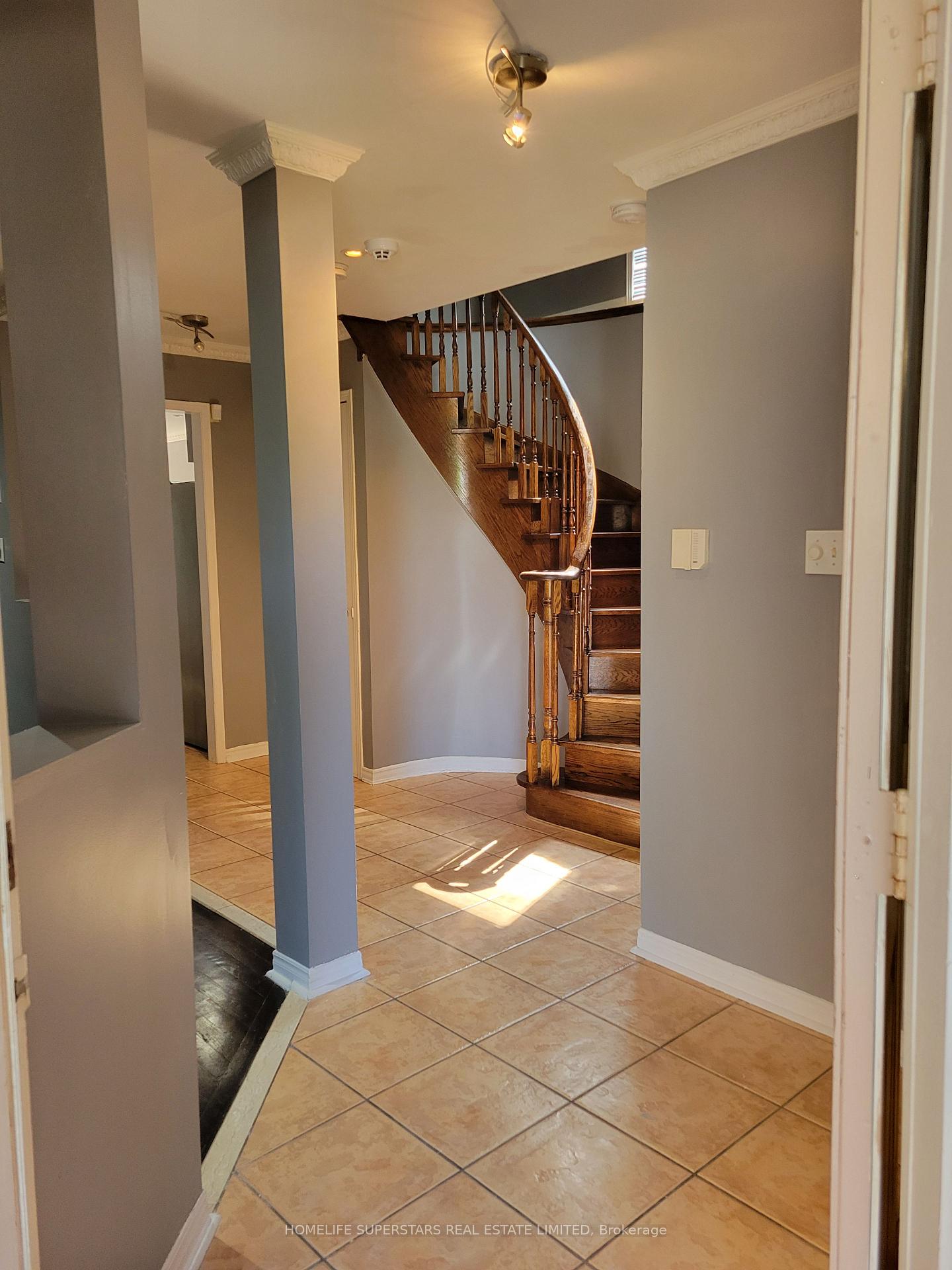 Photo 7 of 3784 Forest Bluff Crescent, Mississauga, Lisgar — HOMEH