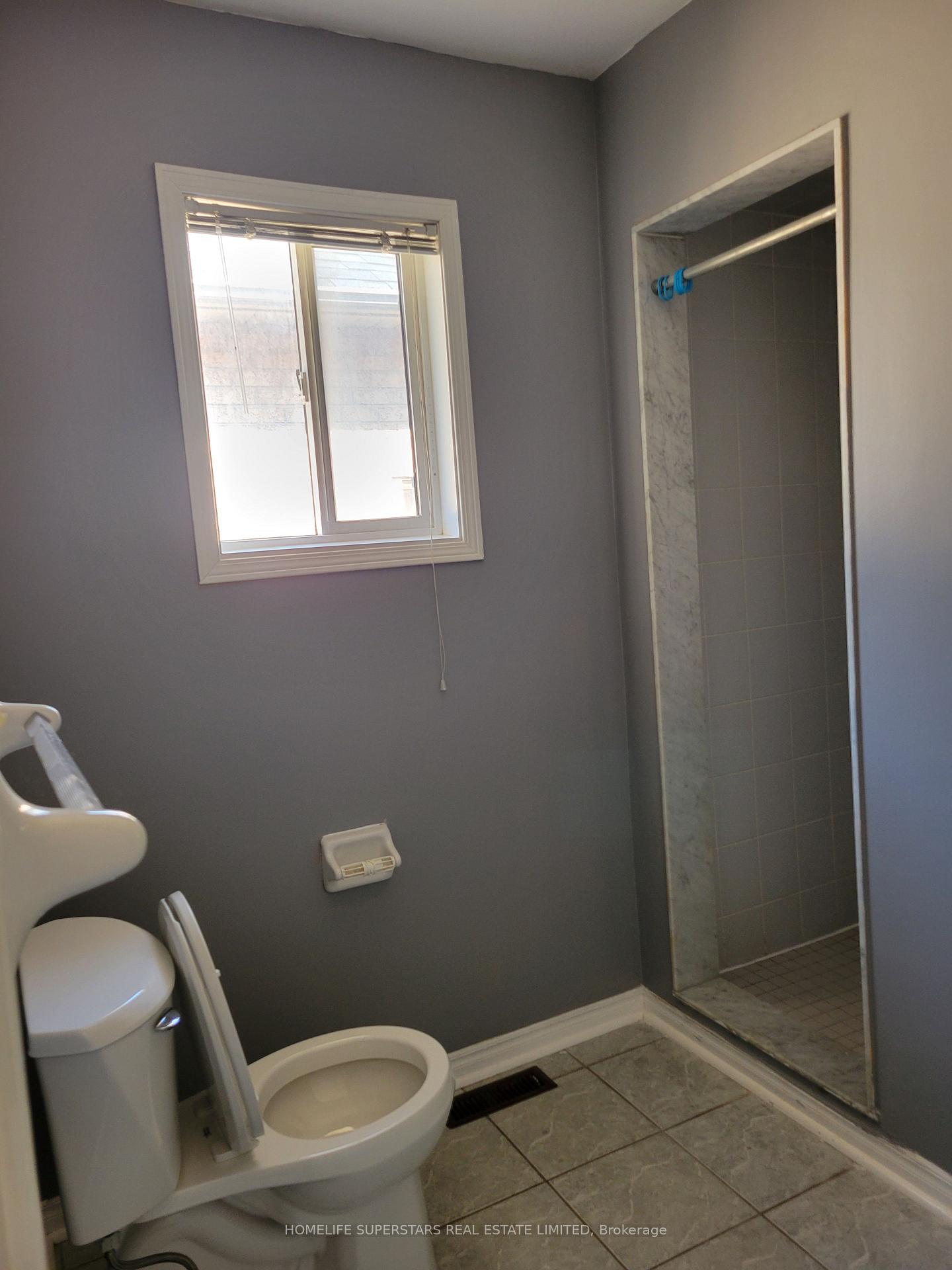 Photo 16 of 3784 Forest Bluff Crescent, Mississauga, Lisgar — HOMEH