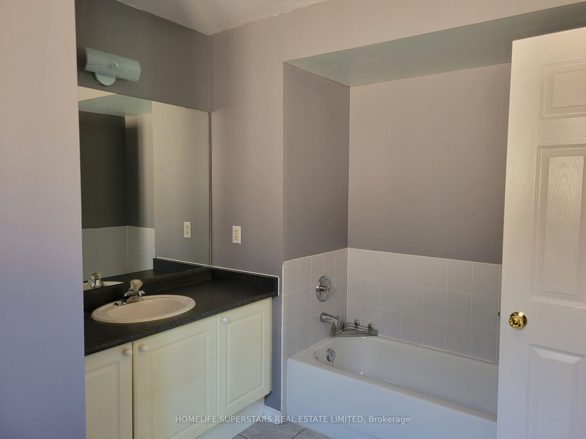 Photo 23 of 3784 Forest Bluff Crescent, Mississauga, Lisgar — HOMEH