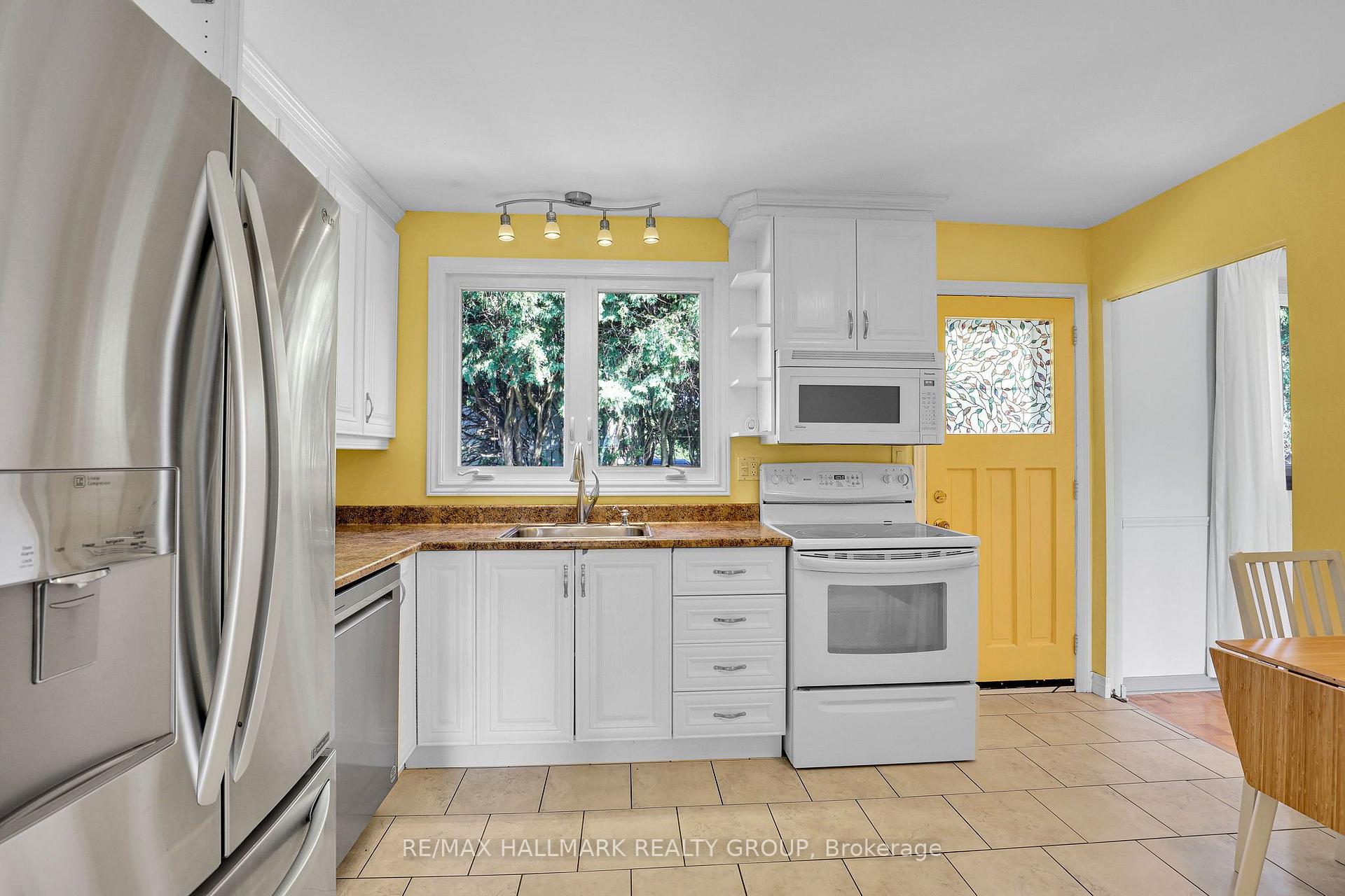 Photo 14 of 45 Larkin Drive, Ottawa, Barrhaven - Pheasant Run — HOMEH