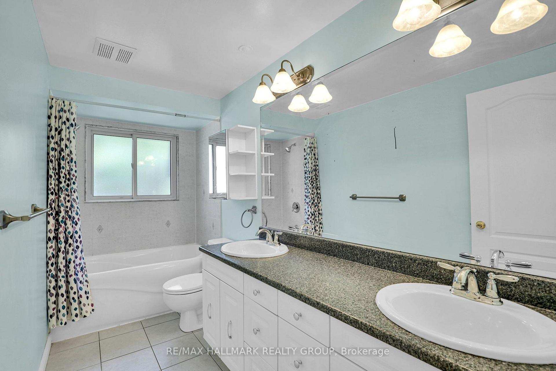 Photo 20 of 45 Larkin Drive, Ottawa, Barrhaven - Pheasant Run — HOMEH