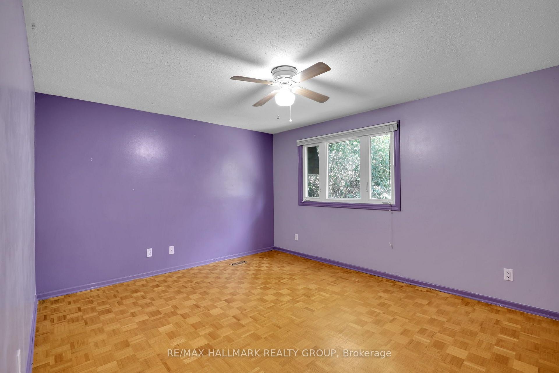 Photo 23 of 45 Larkin Drive, Ottawa, Barrhaven - Pheasant Run — HOMEH