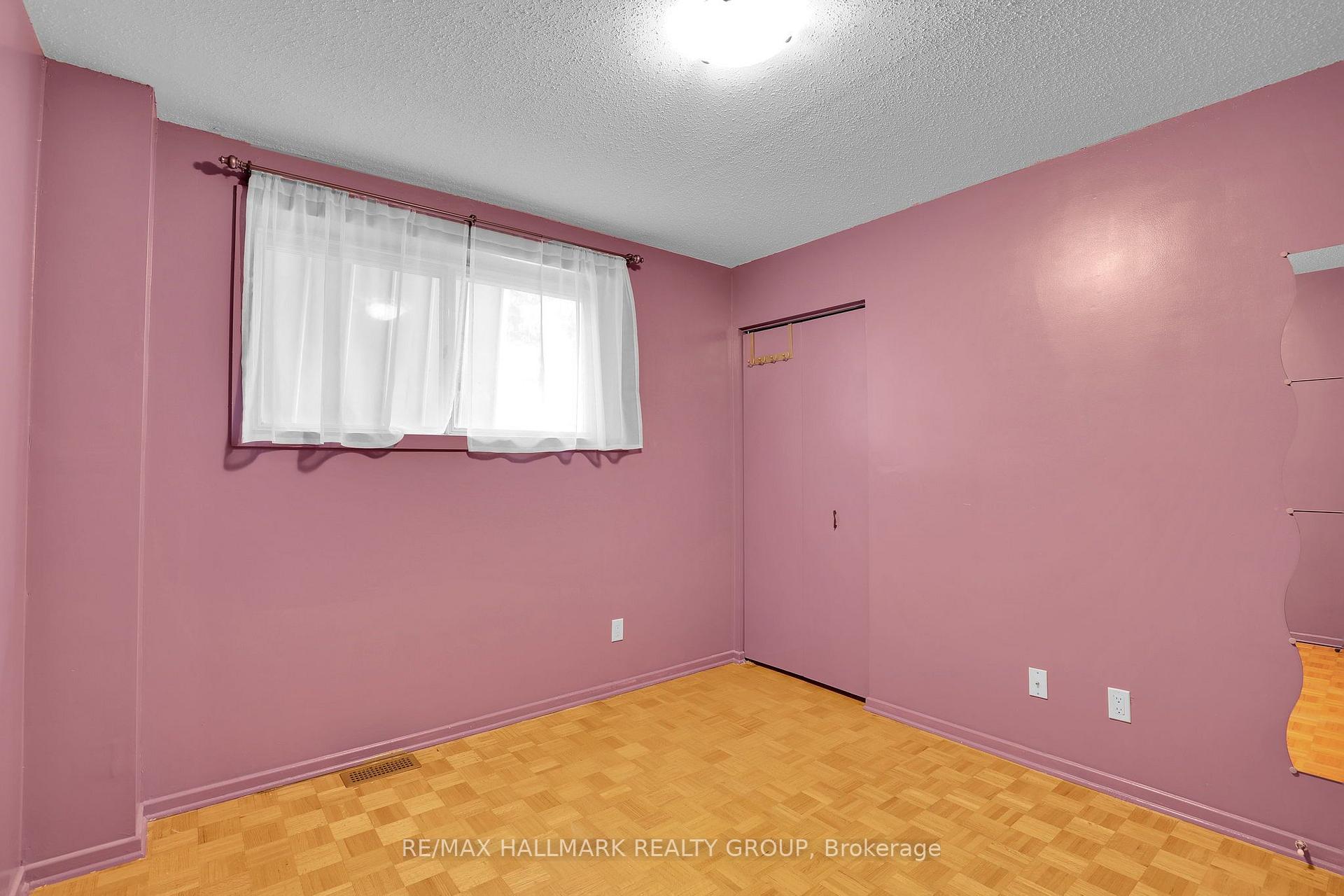 Photo 30 of 45 Larkin Drive, Ottawa, Barrhaven - Pheasant Run — HOMEH
