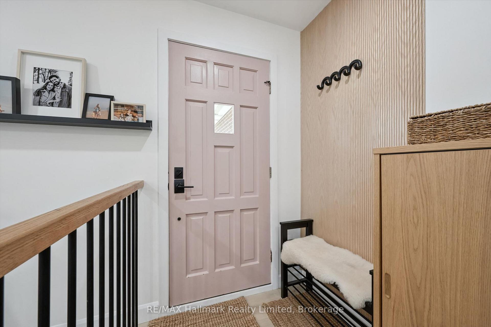 Photo 5 of 35 Matthew Drive, Guelph, Willow West/Sugarbush/West Acres — HOMEH