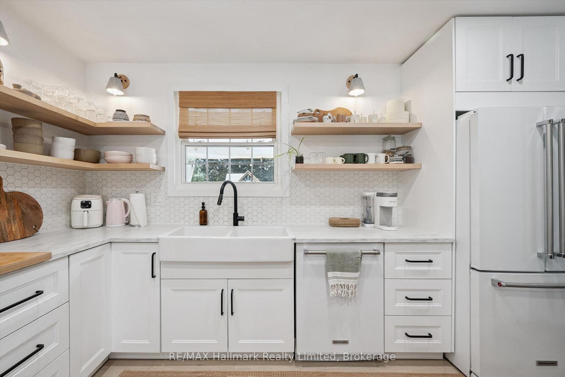 Photo 13 of 35 Matthew Drive, Guelph, Willow West/Sugarbush/West Acres — HOMEH