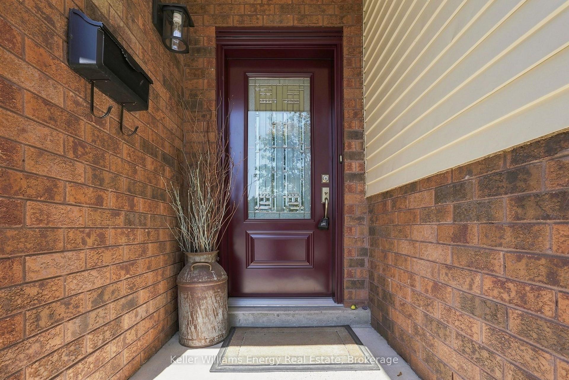Photo 8 of 860 Copperfield Drive, Oshawa, Eastdale — HOMEH