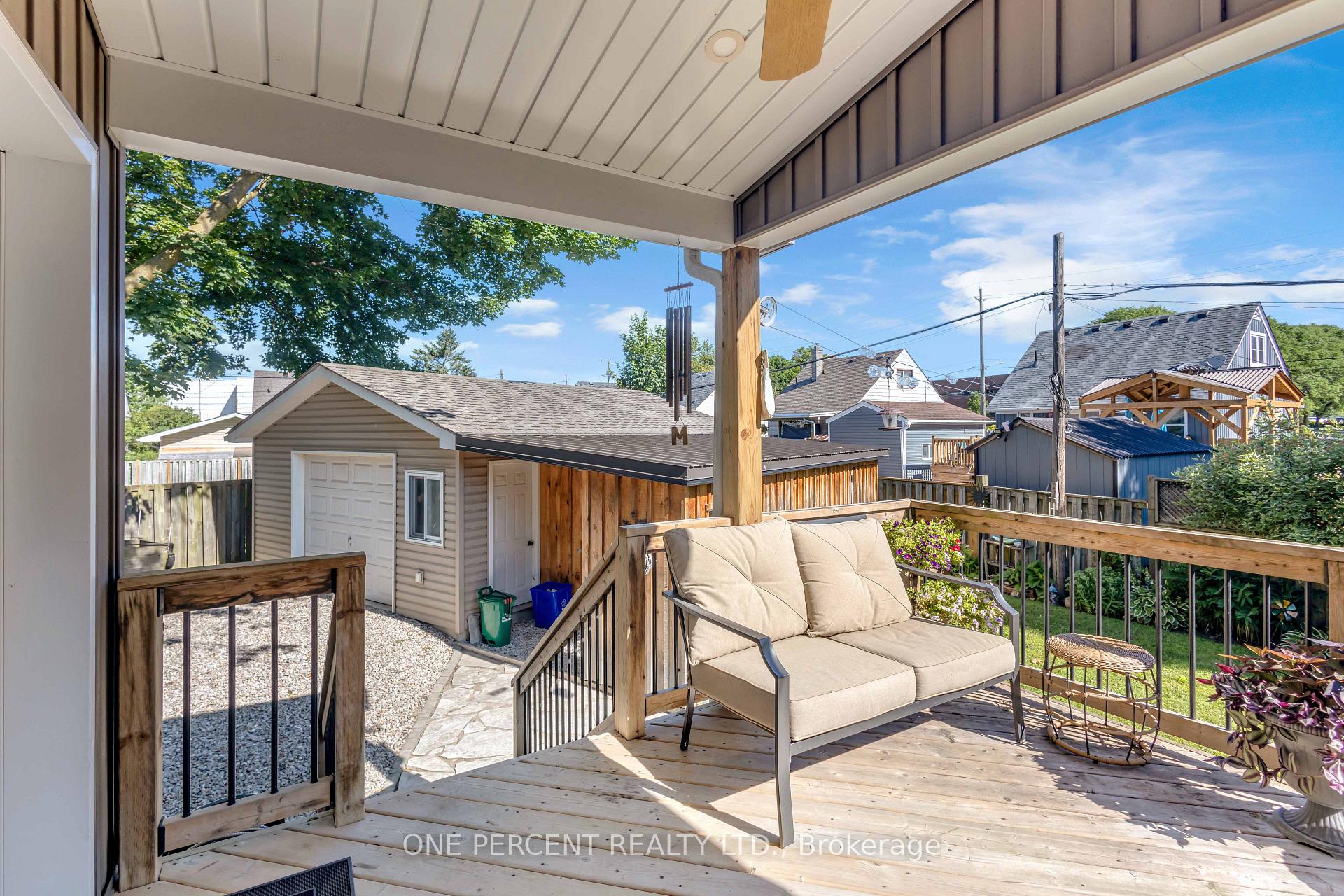 Photo 8 of 71 Alexander Drive, Brantford, Holmesdale-Lansdowne — HOMEH