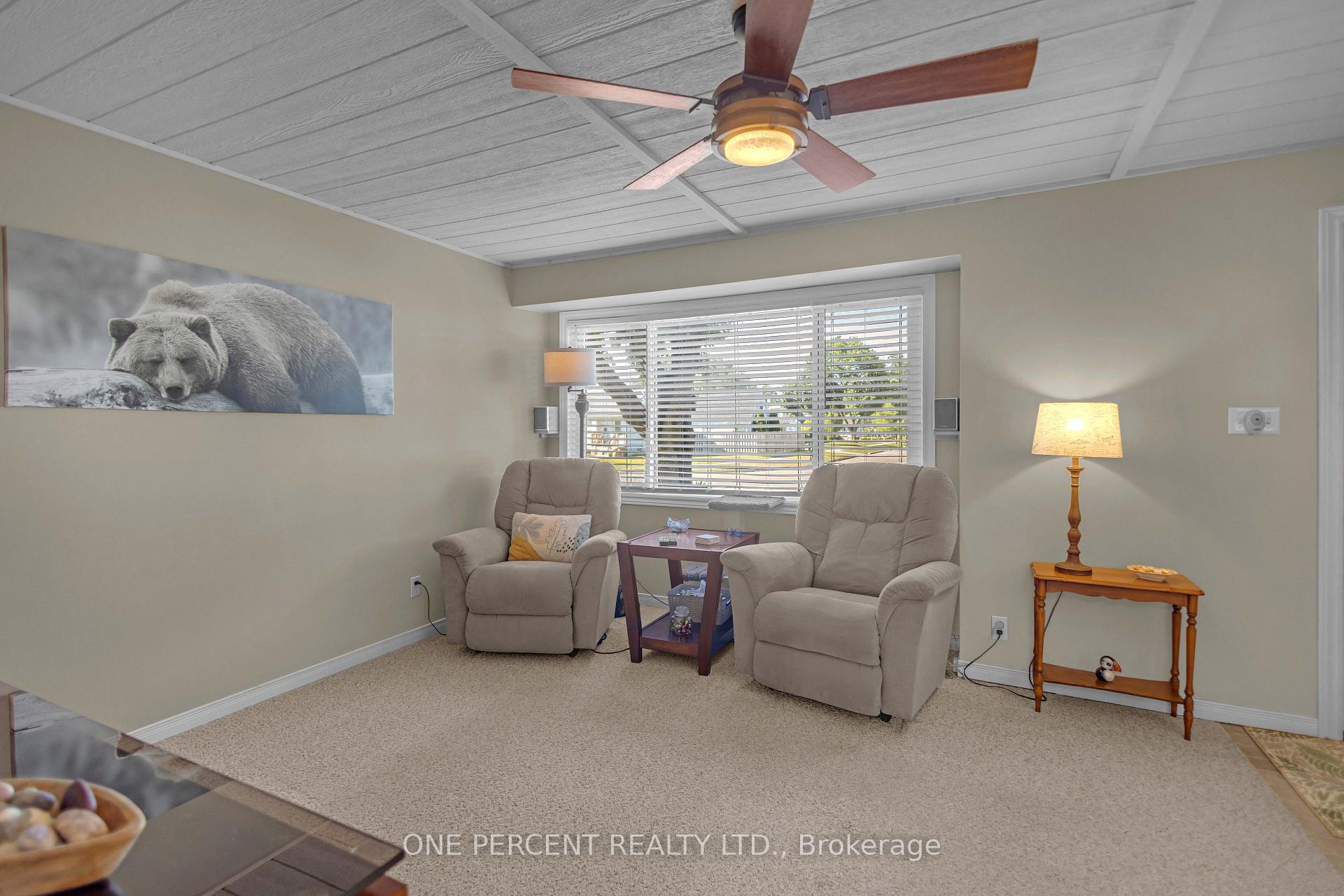 Photo 14 of 71 Alexander Drive, Brantford, Holmesdale-Lansdowne — HOMEH