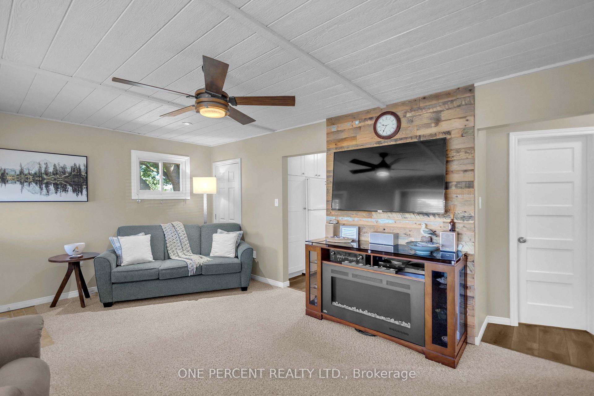 Photo 15 of 71 Alexander Drive, Brantford, Holmesdale-Lansdowne — HOMEH