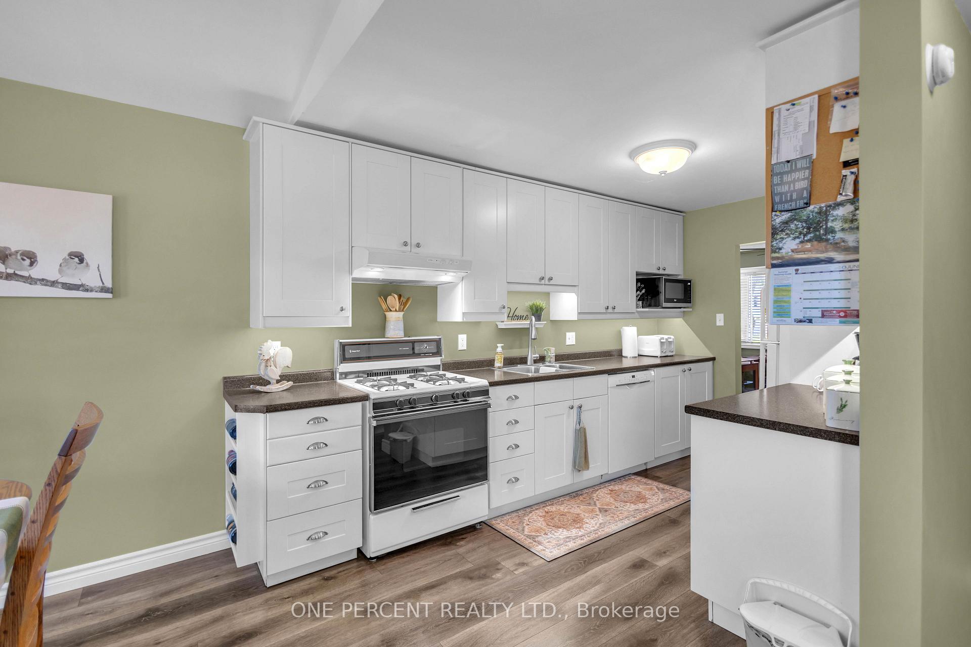 Photo 18 of 71 Alexander Drive, Brantford, Holmesdale-Lansdowne — HOMEH