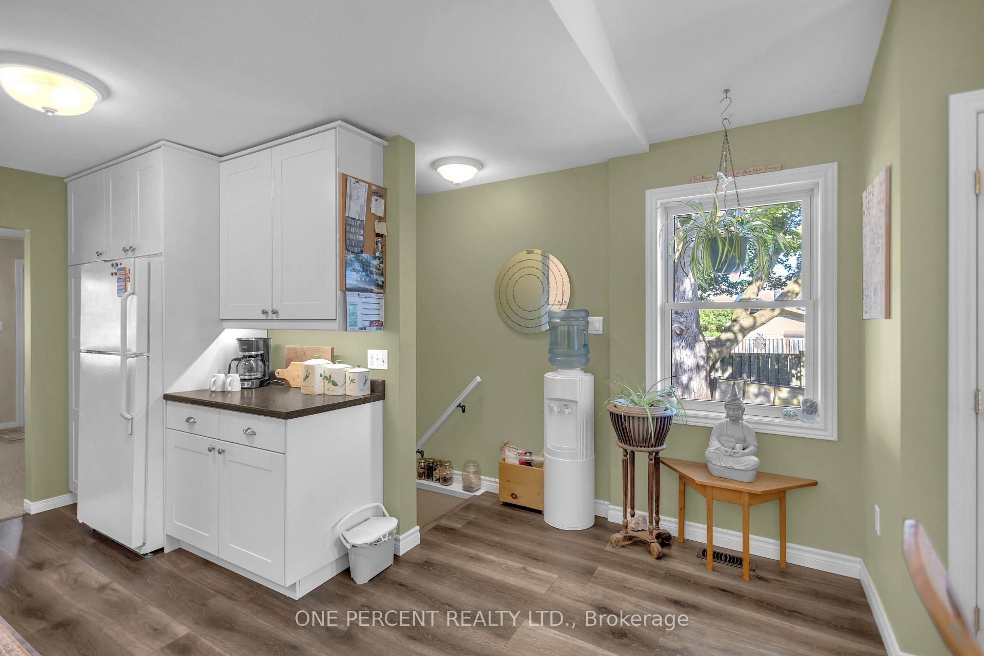 Photo 19 of 71 Alexander Drive, Brantford, Holmesdale-Lansdowne — HOMEH