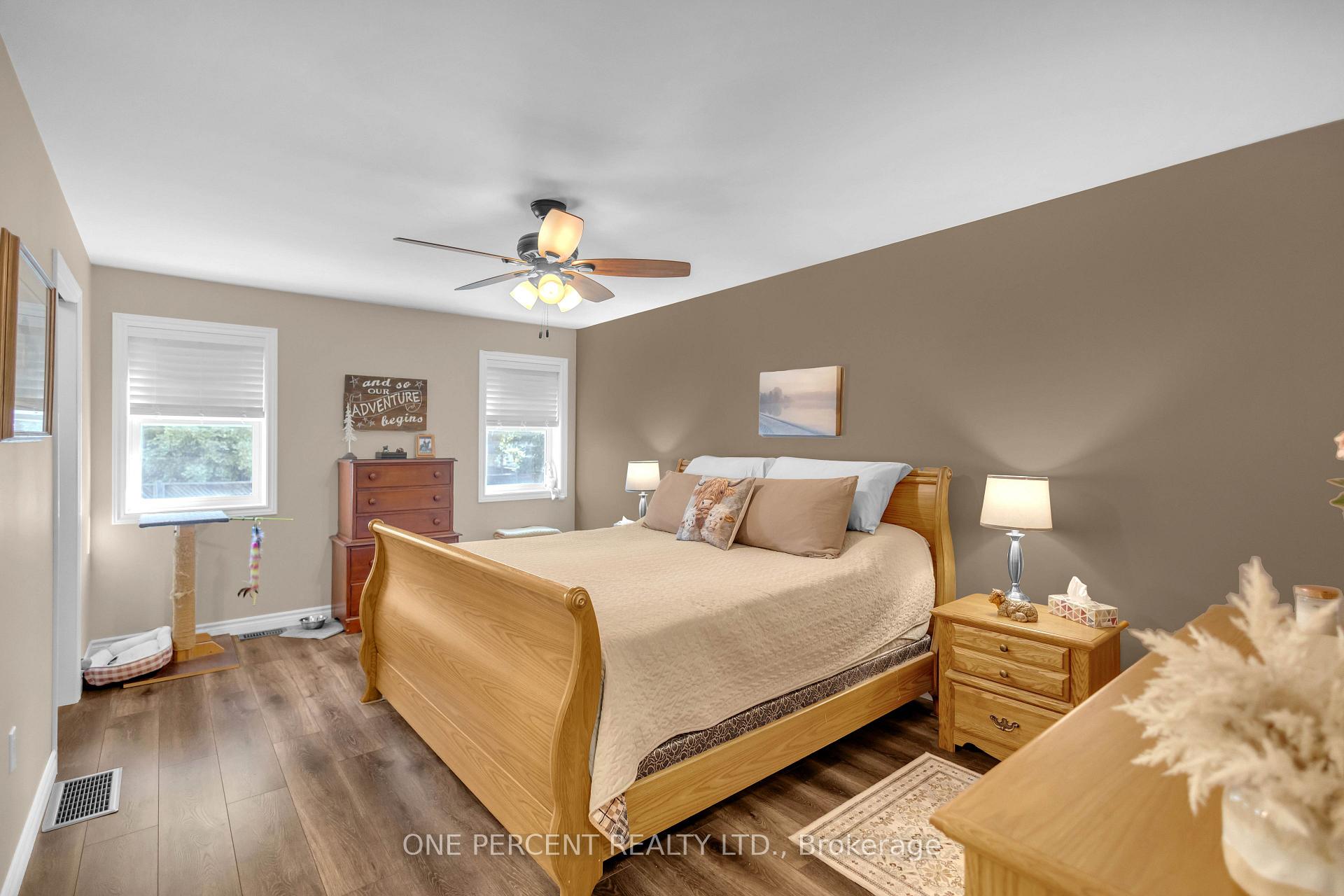 Photo 21 of 71 Alexander Drive, Brantford, Holmesdale-Lansdowne — HOMEH