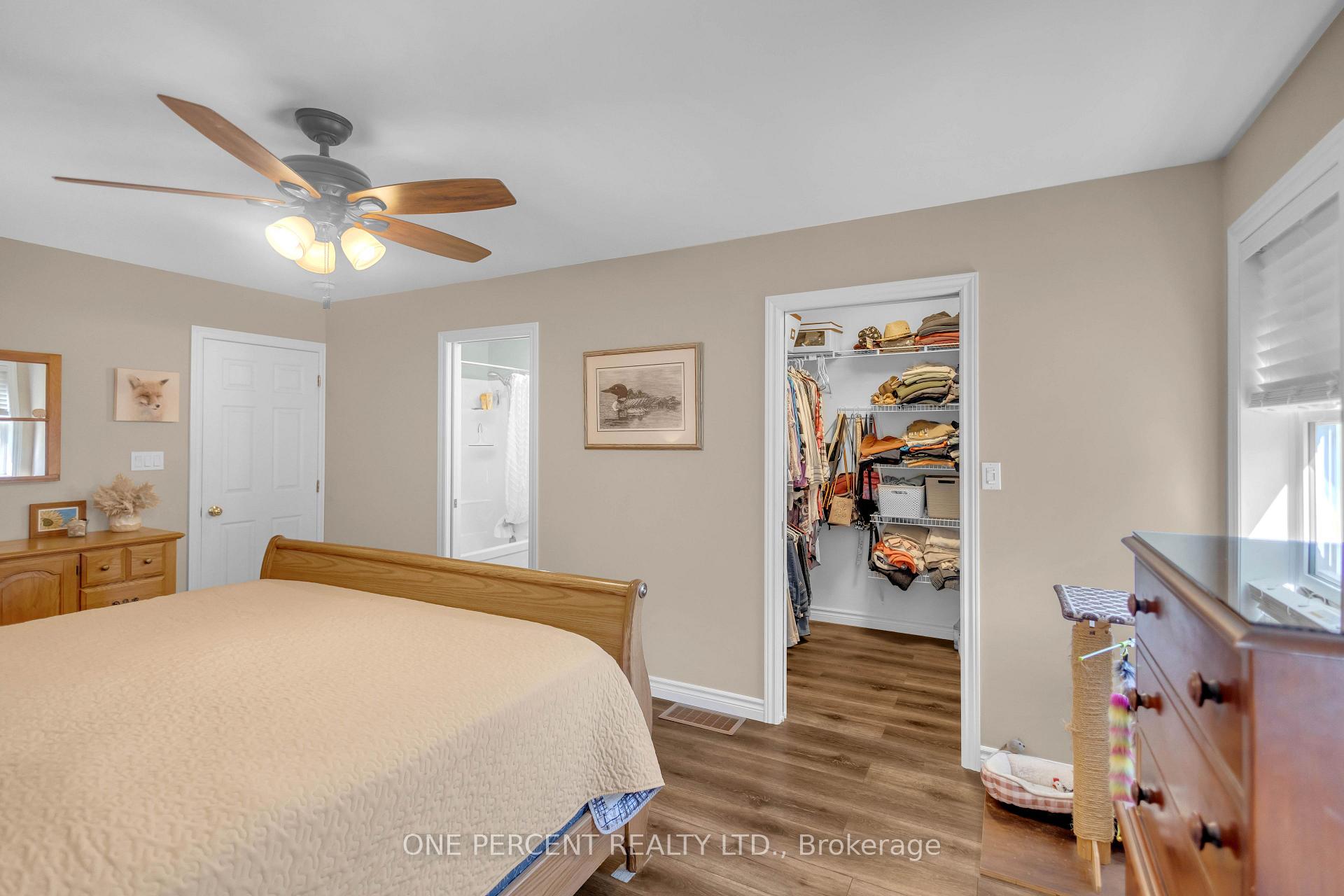 Photo 23 of 71 Alexander Drive, Brantford, Holmesdale-Lansdowne — HOMEH