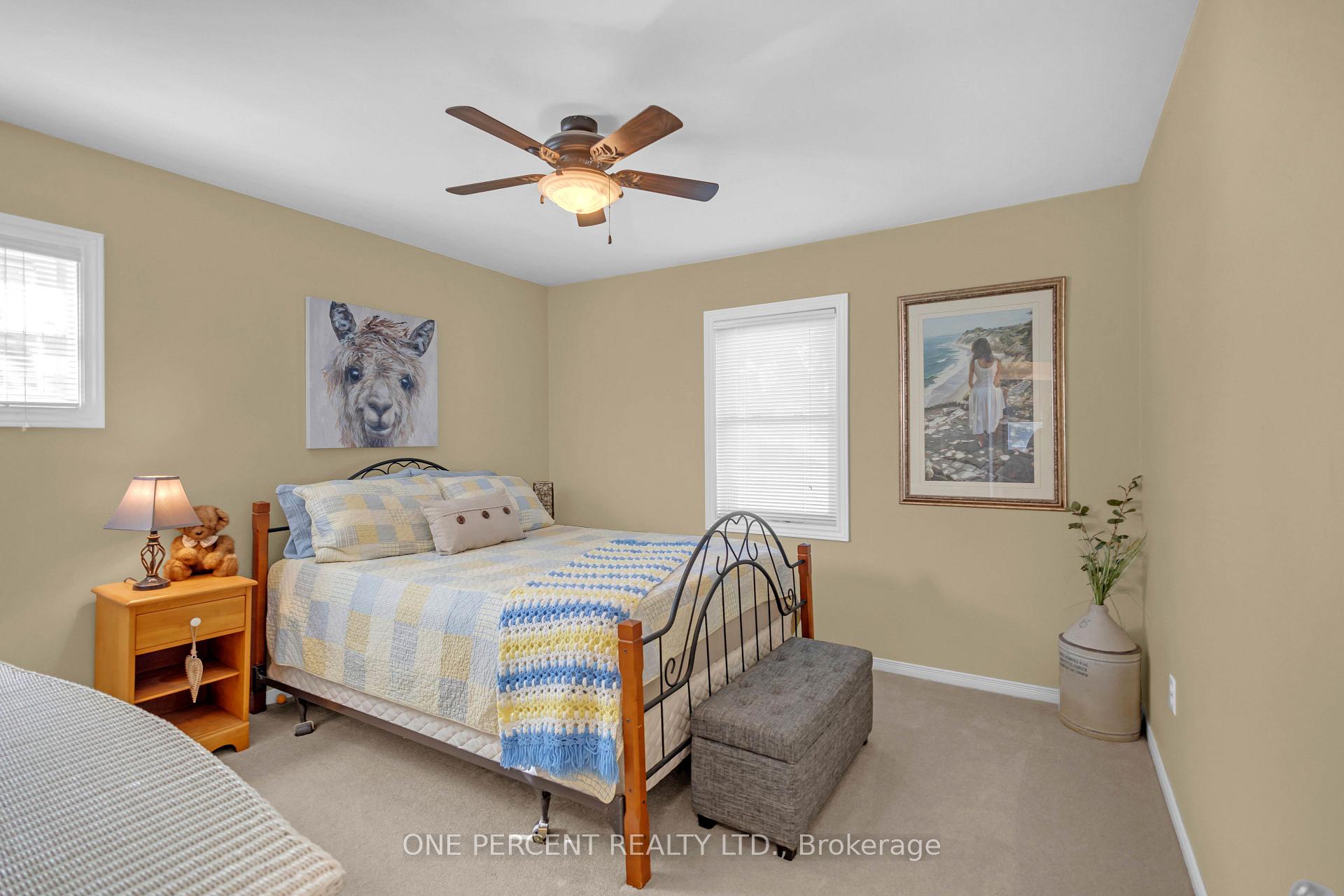 Photo 26 of 71 Alexander Drive, Brantford, Holmesdale-Lansdowne — HOMEH
