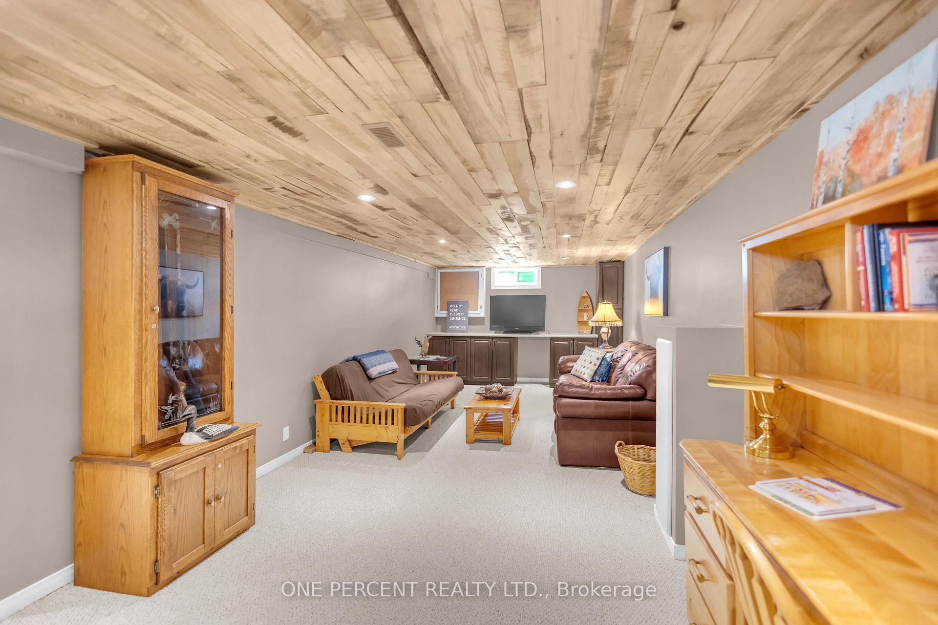 Photo 32 of 71 Alexander Drive, Brantford, Holmesdale-Lansdowne — HOMEH