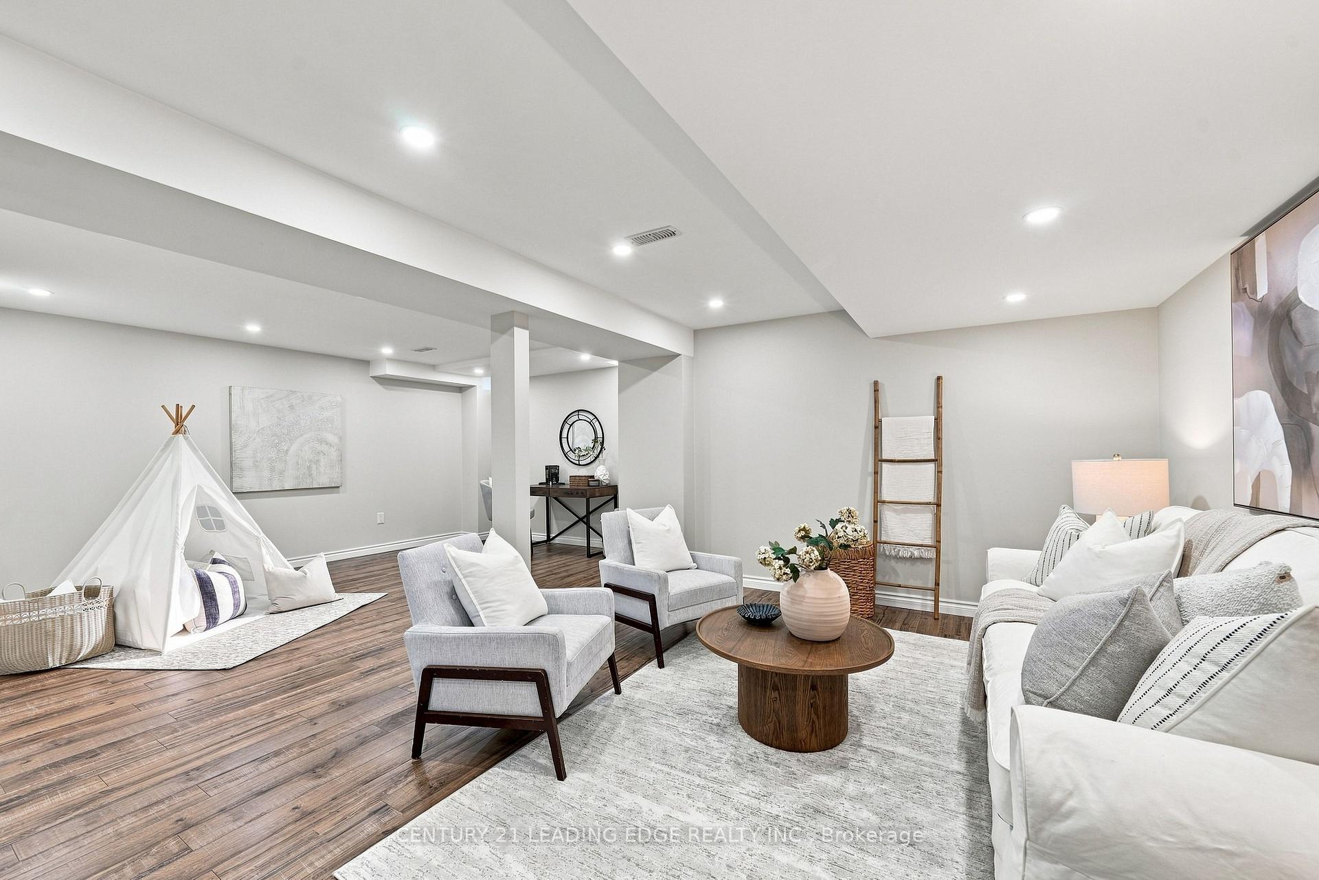 Photo 37 of 42 Workmens Circle, Ajax, Northwest Ajax — HOMEH
