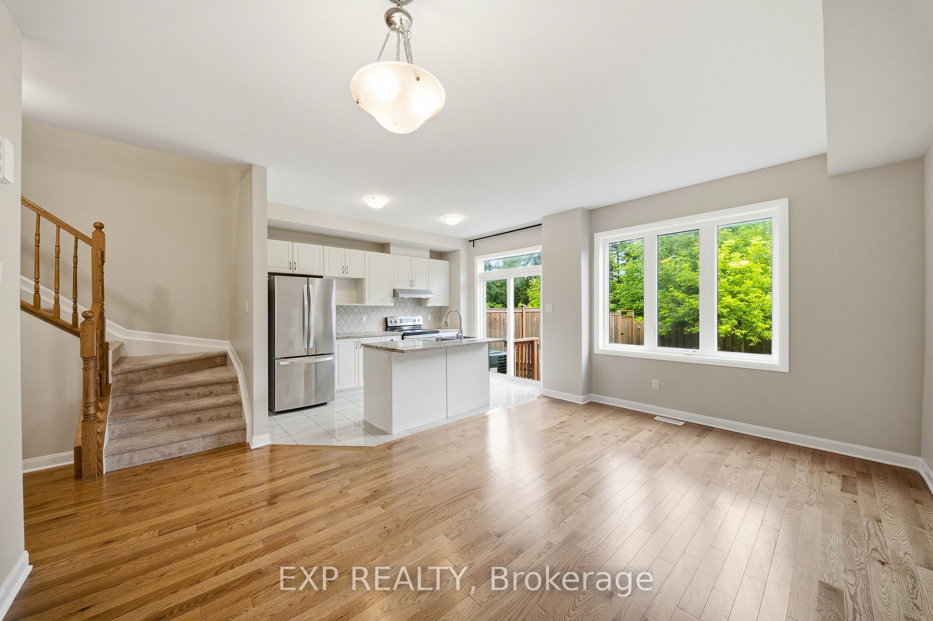 Photo 5 of 222 Geyser Place, Ottawa, Barrhaven - Hearts Desire — HOMEH