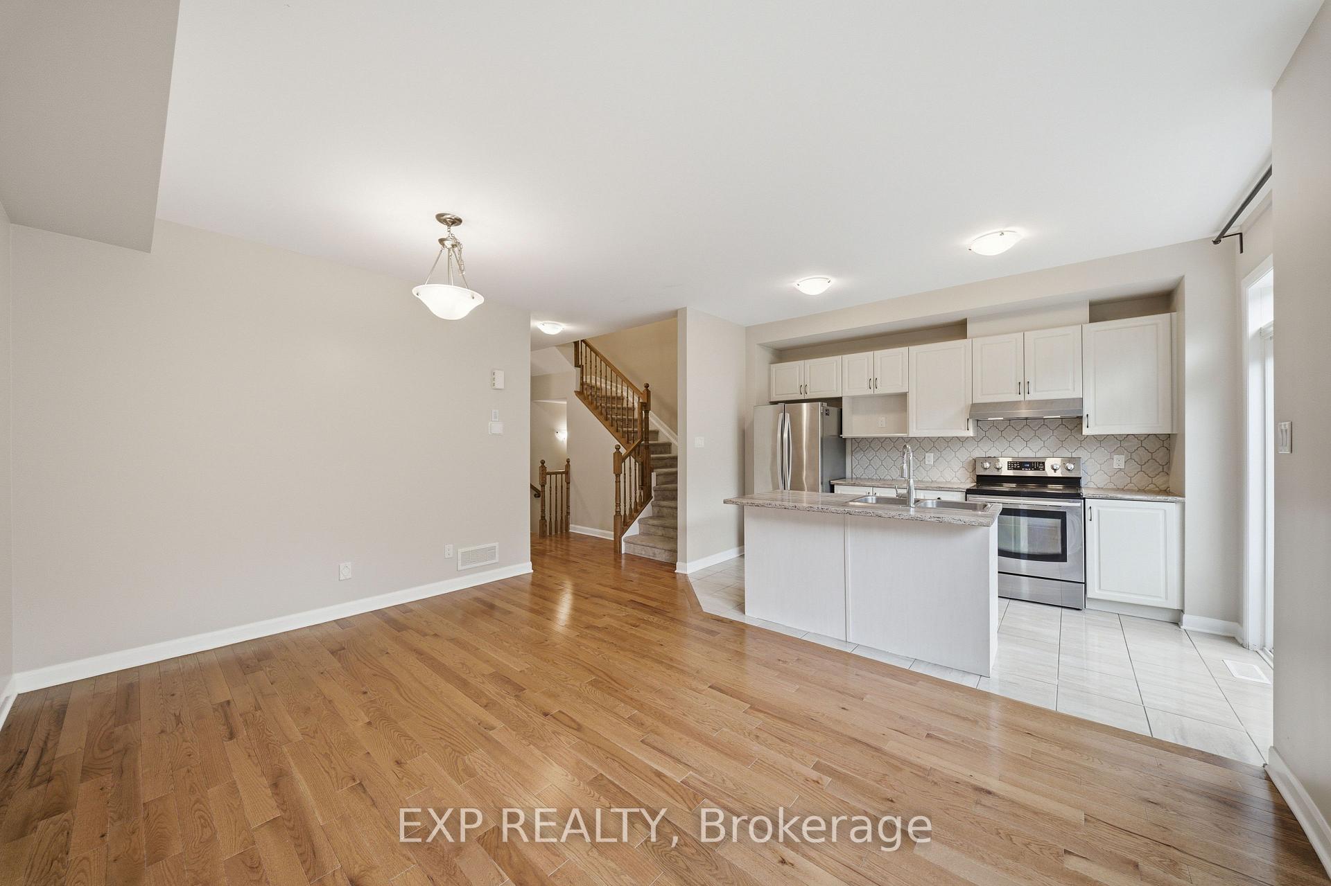 Photo 7 of 222 Geyser Place, Ottawa, Barrhaven - Hearts Desire — HOMEH