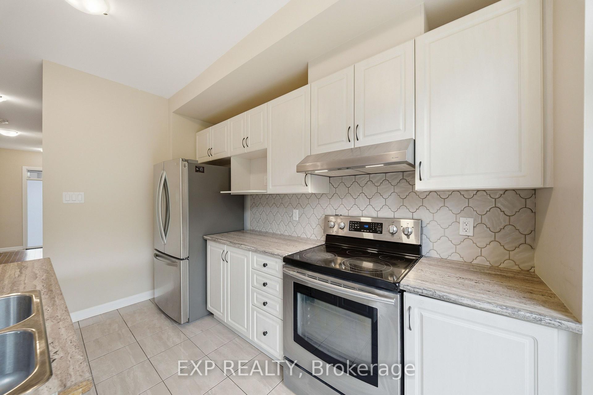 Photo 10 of 222 Geyser Place, Ottawa, Barrhaven - Hearts Desire — HOMEH