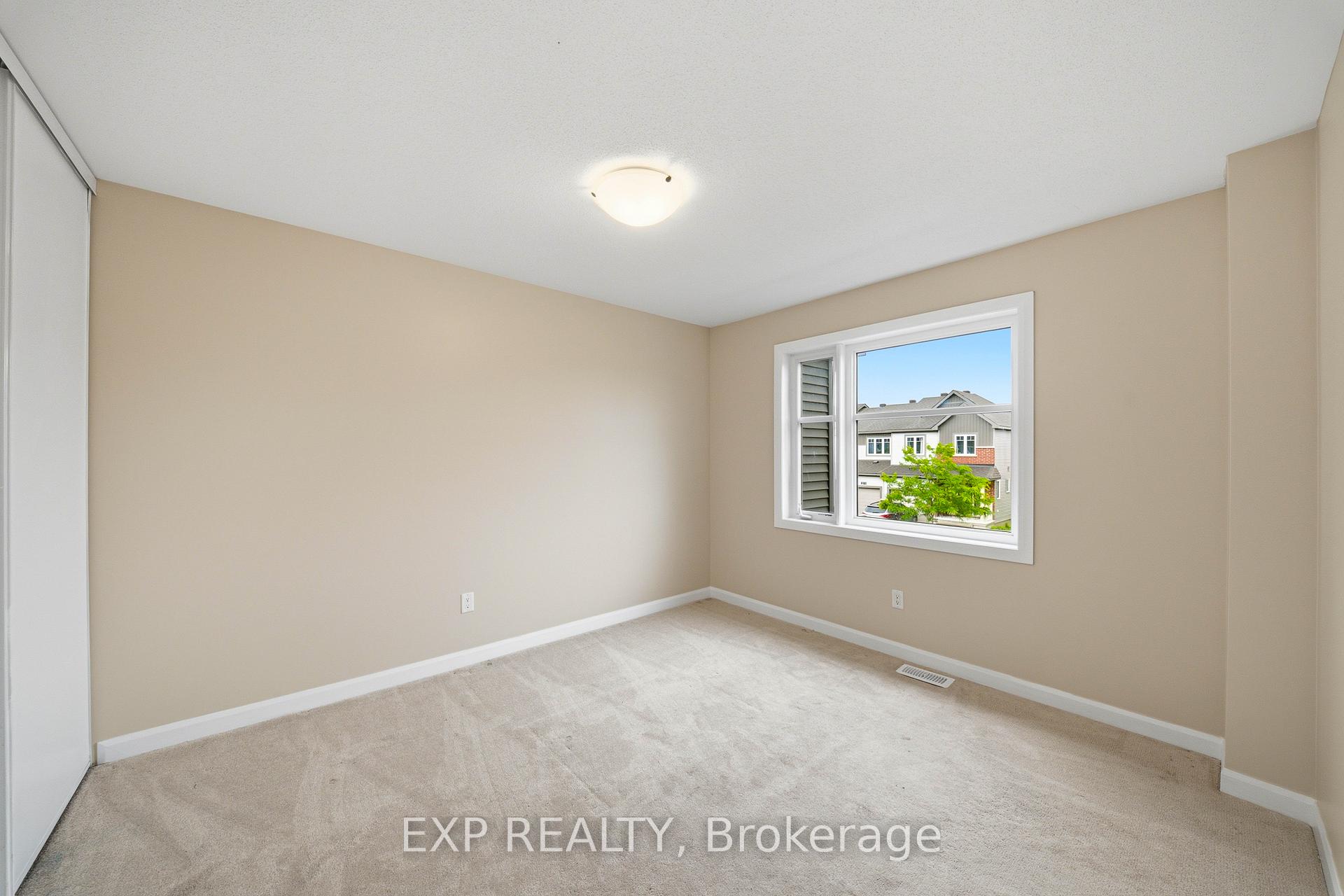 Photo 20 of 222 Geyser Place, Ottawa, Barrhaven - Hearts Desire — HOMEH