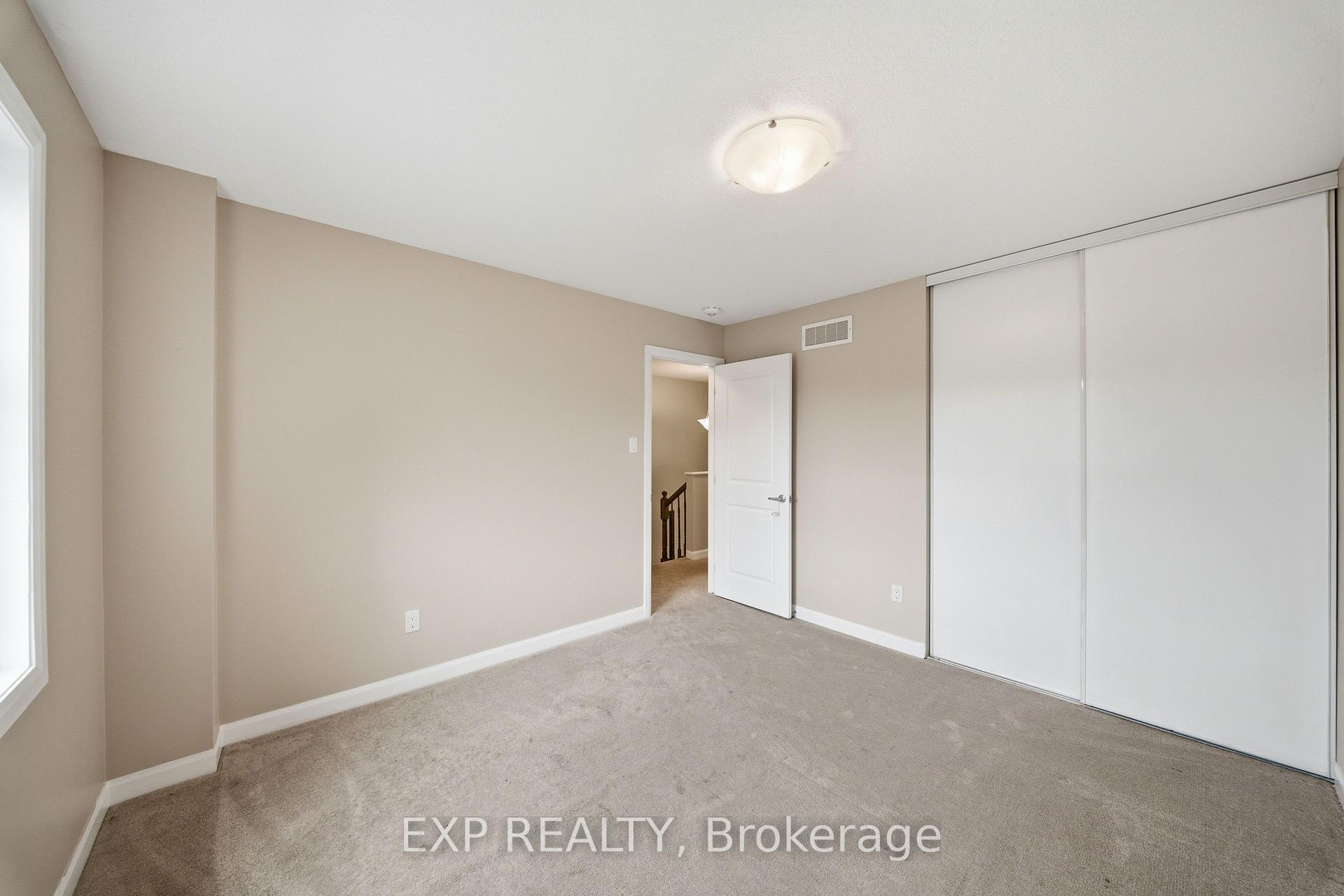 Photo 21 of 222 Geyser Place, Ottawa, Barrhaven - Hearts Desire — HOMEH