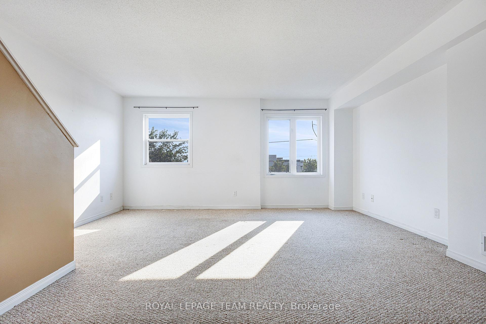 Photo 8 of 566 Simran Private, Ottawa, Barrhaven - Cedargrove/Fraserdale — HOMEH
