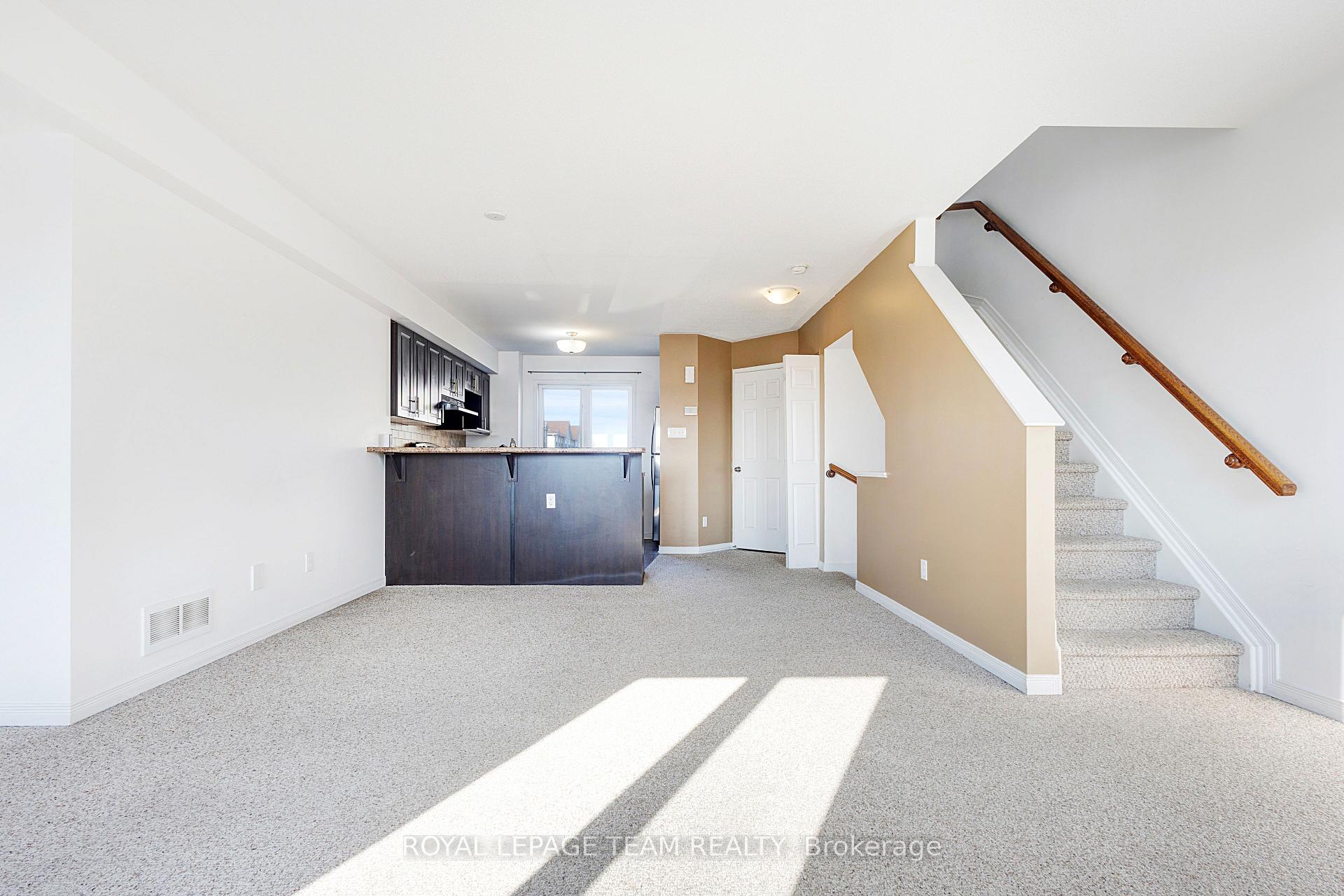 Photo 10 of 566 Simran Private, Ottawa, Barrhaven - Cedargrove/Fraserdale — HOMEH