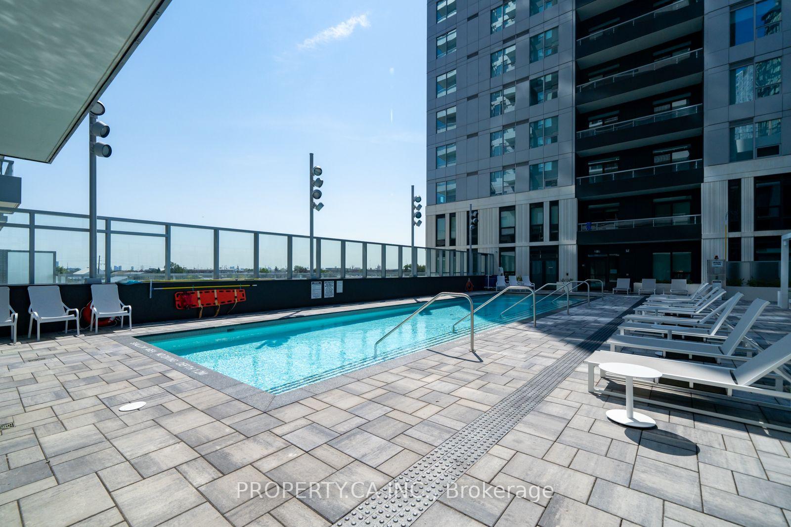 Photo 5 of Unit 602, 5 Meadowdale Road, Vaughan, Vaughan Corporate Centre — HOMEH