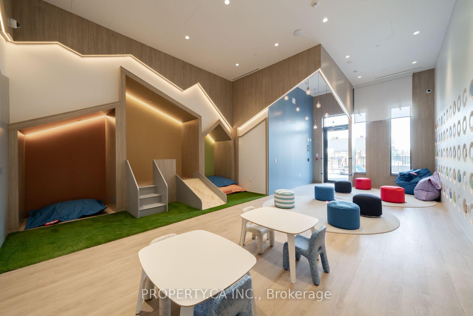 Photo 8 of Unit 602, 5 Meadowdale Road, Vaughan, Vaughan Corporate Centre — HOMEH