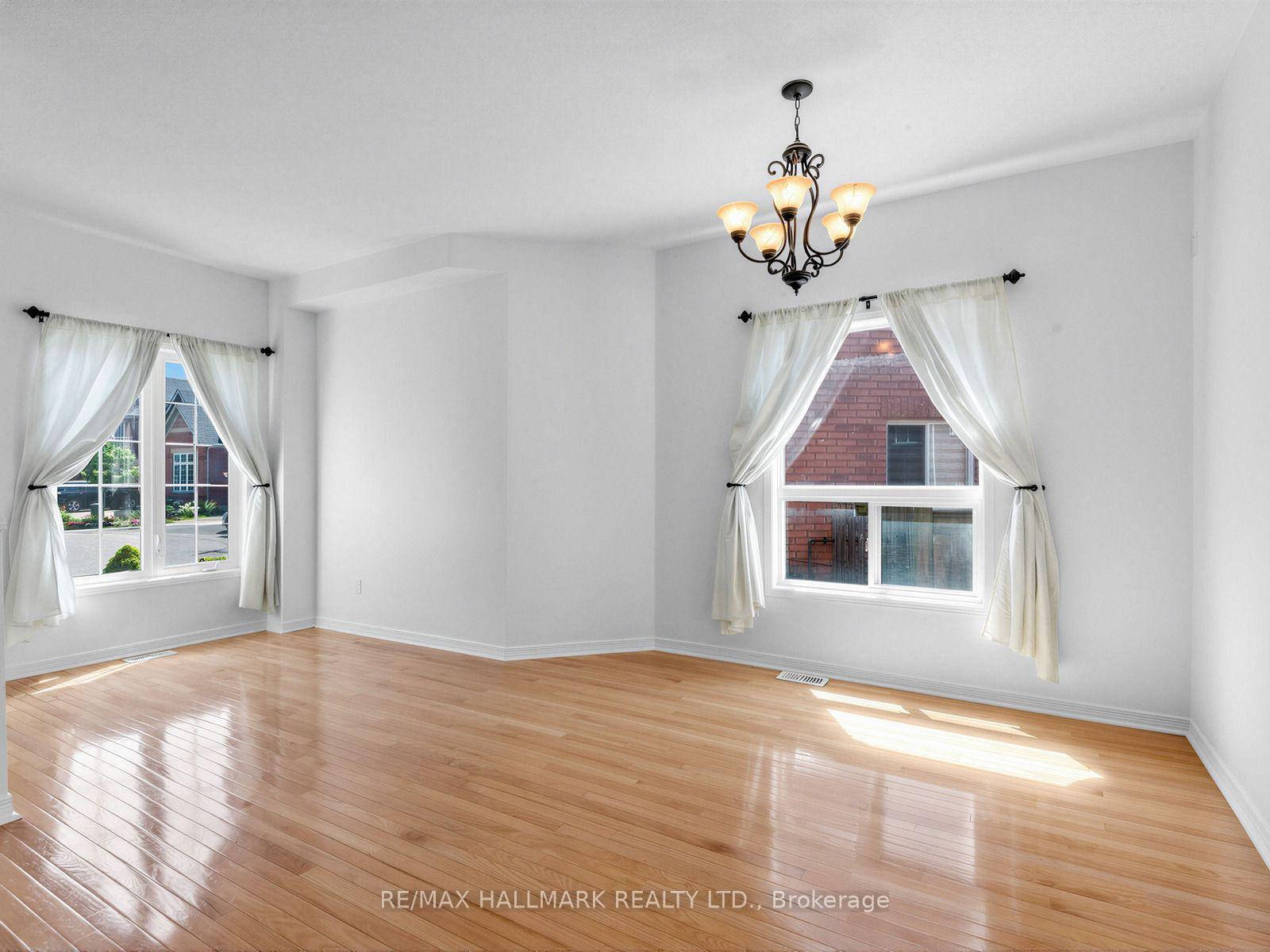 Photo 3 of 79 Wheelwright Drive, Richmond Hill, Oak Ridges Lake Wilcox — HOMEH